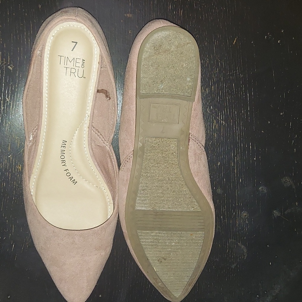Ladies Flats - Picture 2 of 4